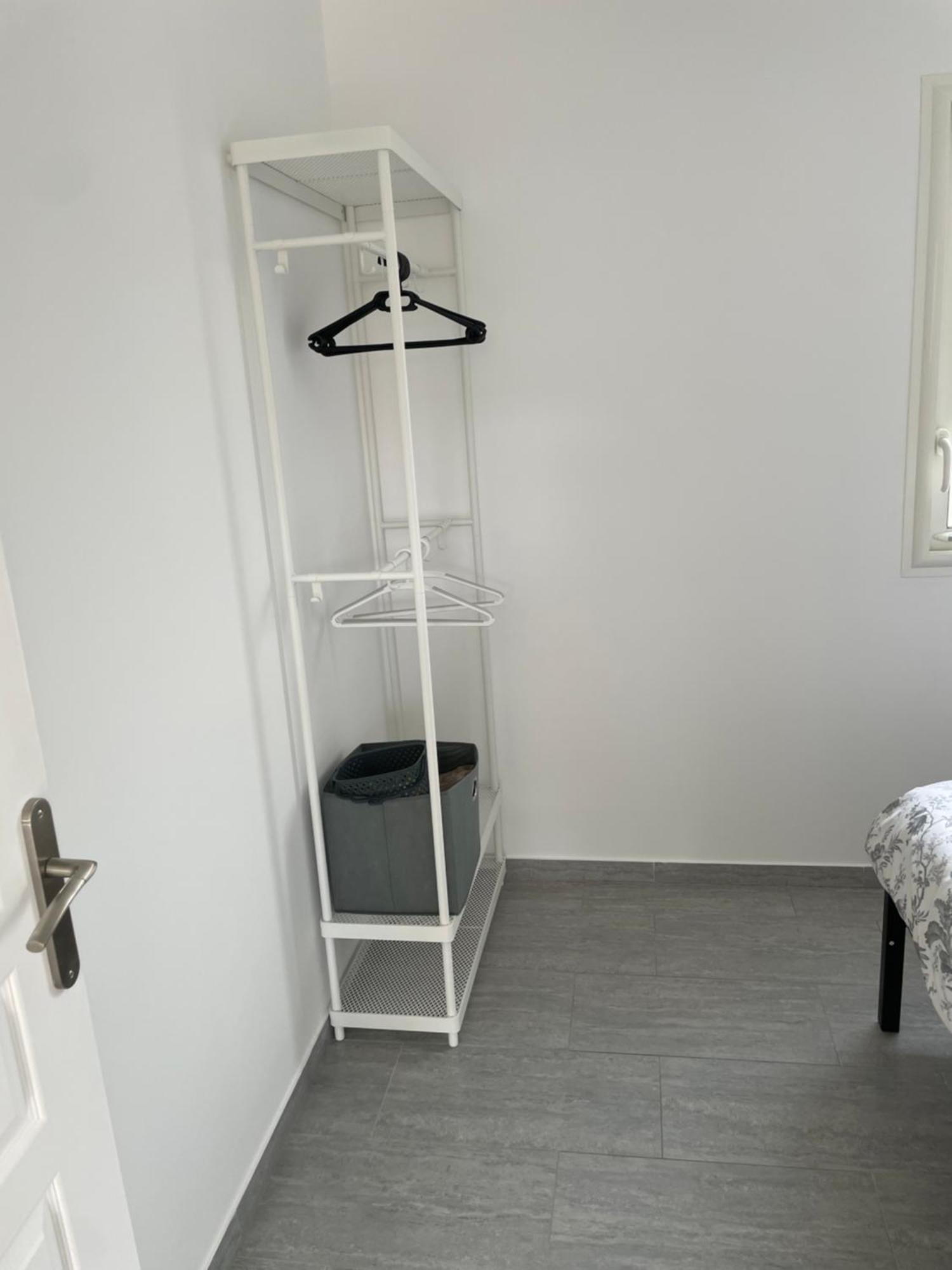 Appartement T2 Avec Terrasse Et Cour Cavaillon Εξωτερικό φωτογραφία
